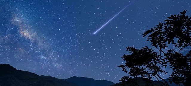 shooting-star-3 Like A Shooting Star In A Dark Sky